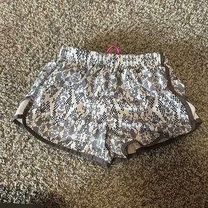 Girls puma work out shorts